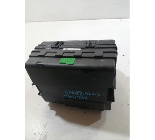 Блок предохранителей подкапотный в сборе