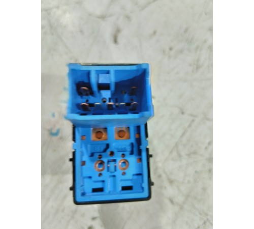 Кнопка стеклоподъемника передняя правая