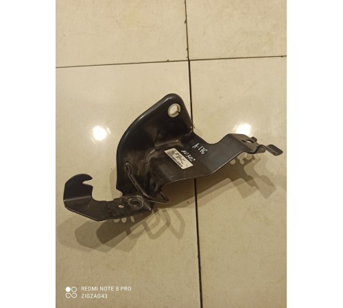 Кронштейн крепления сиденья(правый)