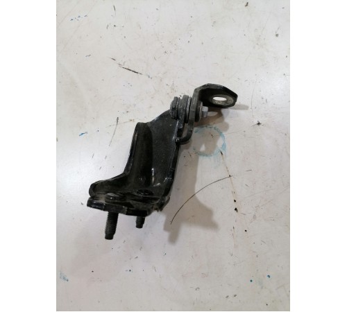 Петля двери задняя правая нижняя