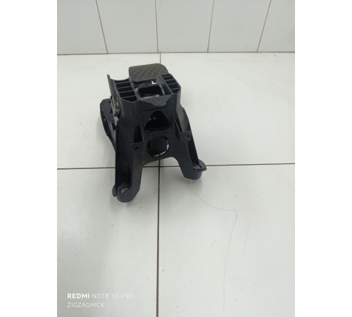 Педаль тормоза