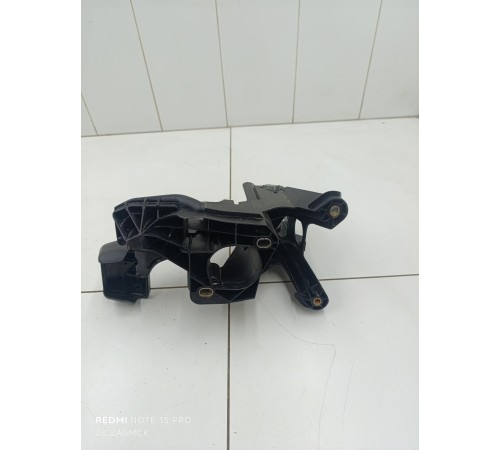 Педаль тормоза