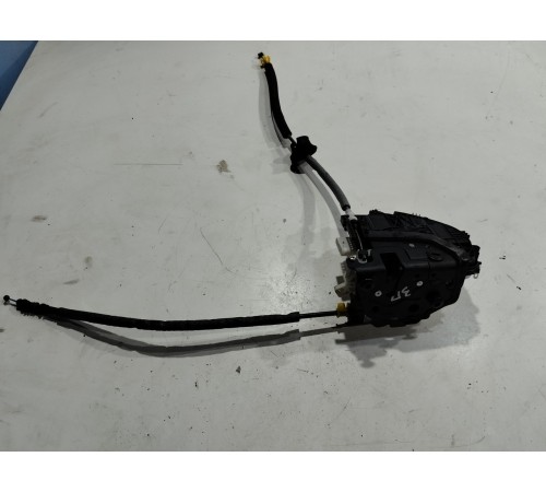 Замок двери (задний правый)