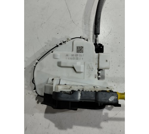 Замок двери (задний правый)