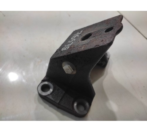 Кронштейн подвески(левый)