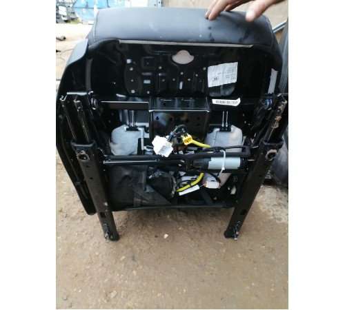 Сиденье переднее правое