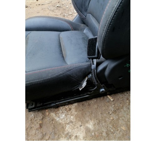 Сиденье переднее правое