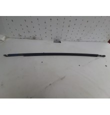 Уплотнитель стекла (передний, левый, внешний)