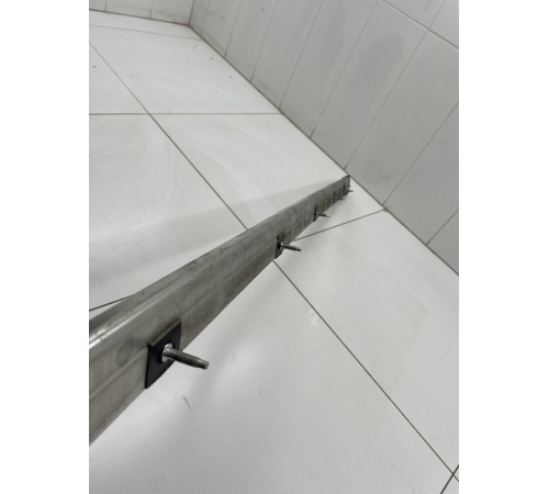 Направляющая сдвижной двери