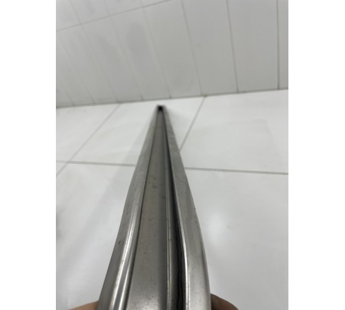 Направляющая сдвижной двери