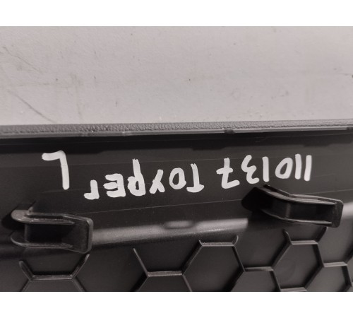 Накладка центральной консоли левая