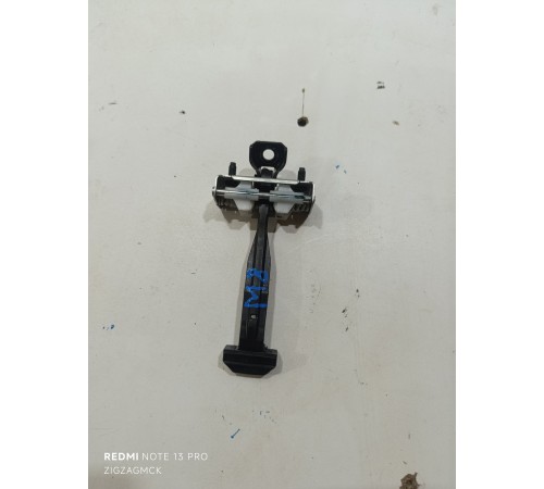 Ограничитель двери передний правый