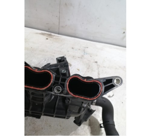 Впускной коллектор