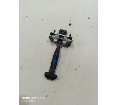 Ограничитель двери передний правый