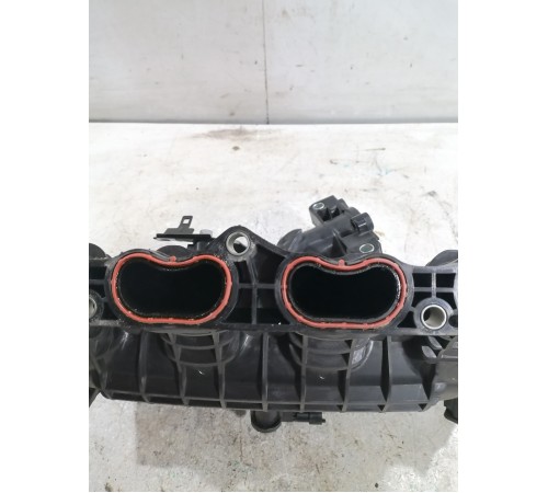 Впускной коллектор