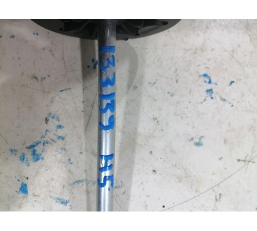 Болт крепления запаски