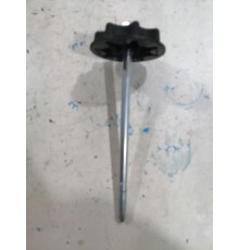 Болт крепления запаски