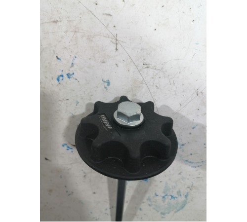 Болт крепления запаски