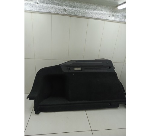 Обшивка багажника левая