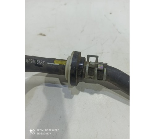 Патрубок системы охлаждения с клапаном