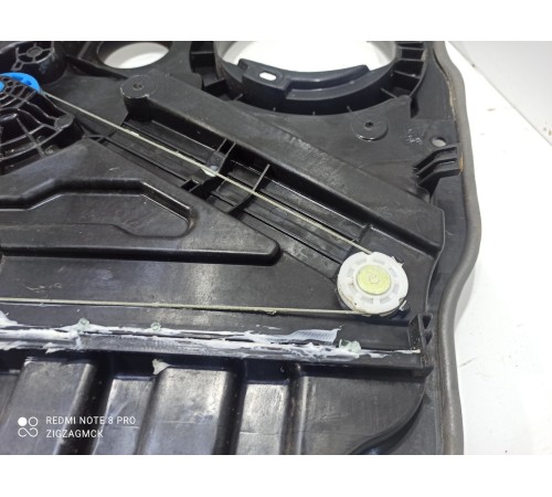 Стеклоподъёмник двери задний правый