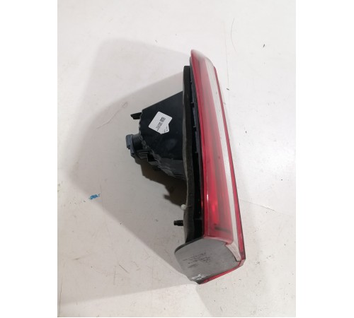 Фонарь задний правый внутренний