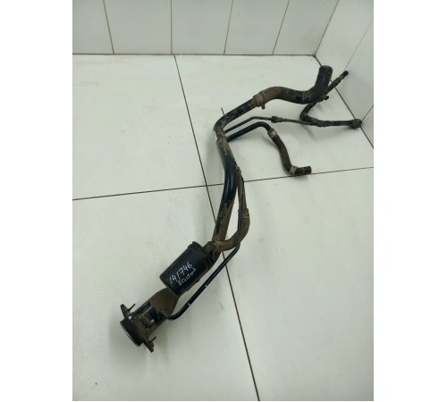 Горловина топливного бака