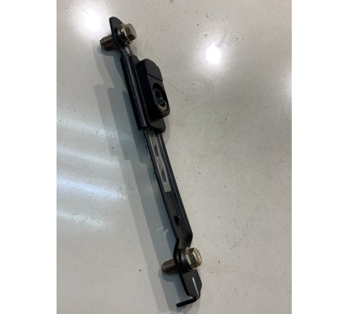 Регулятор высоты ремня безопасности (передний, левый)