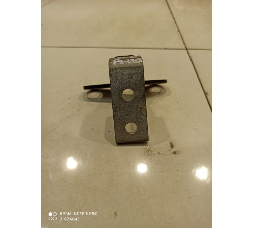 Петля двери(задняя правая нижняя)