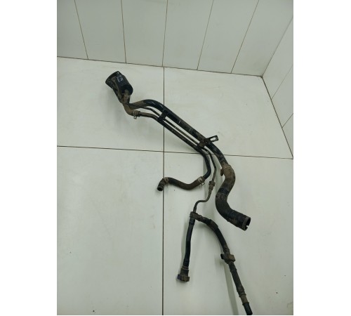 Горловина топливного бака