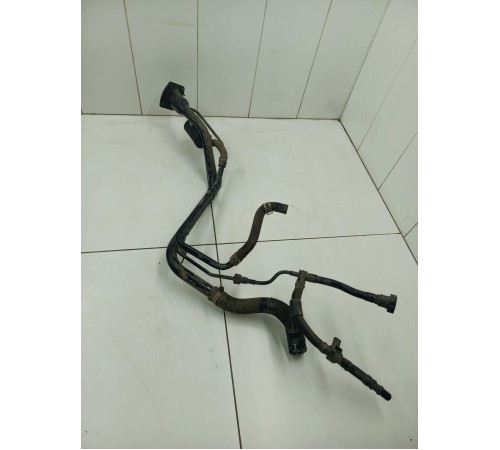 Горловина топливного бака