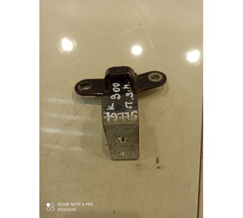 Петля двери(задняя правая нижняя)