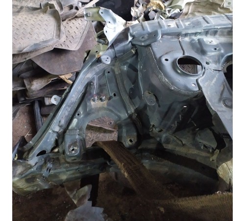 Лонжерон (передний, правый)