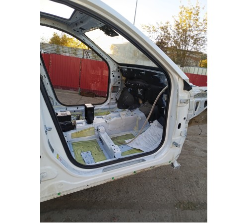 Порог со стойкой правый