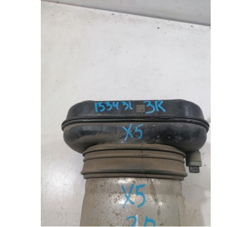 Амортизатор подвески задний правый в сборе