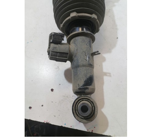 Амортизатор подвески задний правый в сборе