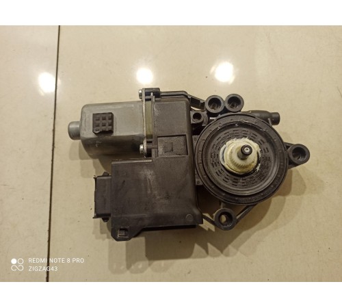 Моторчик стеклоподъемника (передний левый)