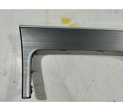 Накладка обшивки двери декоративная задняя левая