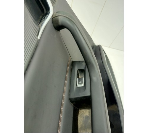 Обшивка двери задняя левая