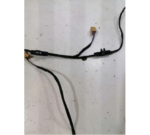 Электропроводка двери