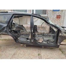 Порог с центральной стойкой (правый)