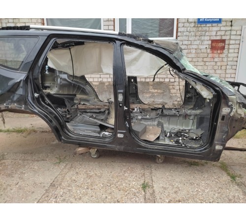 Порог с центральной стойкой (правый)