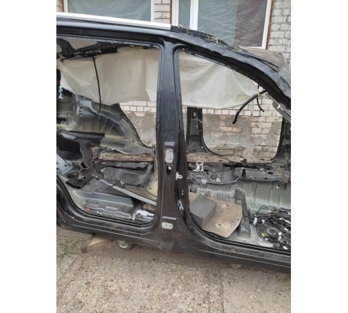 Порог с центральной стойкой (правый)