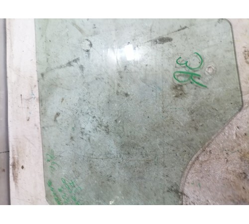 Стекло двери заднее правое