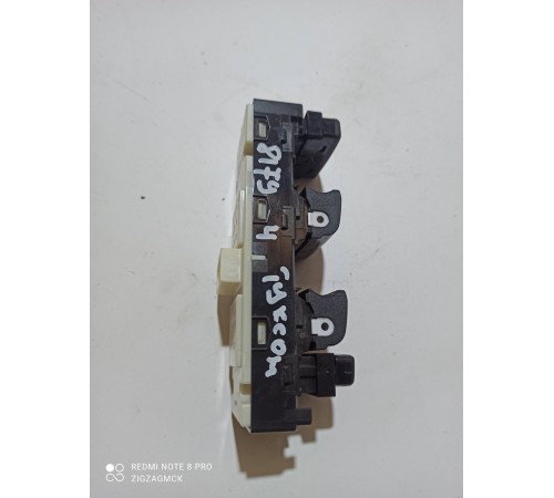 Блок управления стеклоподъёмниками передний левый