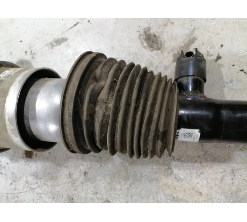 Передняя пневмостойка левая