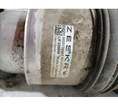 Передняя пневмостойка левая