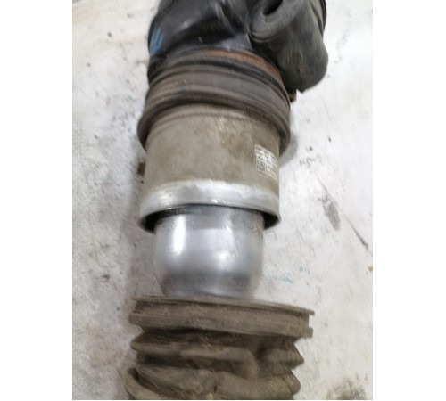 Передняя пневмостойка левая