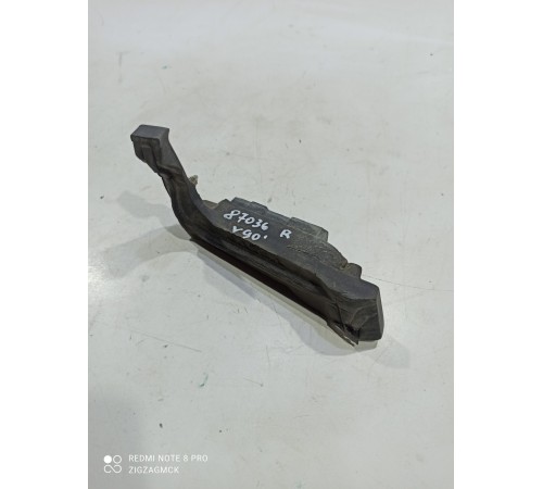 Уплотнитель капота правый