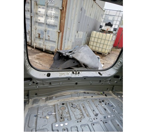 Задняя панель кузова